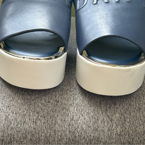 DKNY Slip-on Platform Mule Sandals Sz 10 - Picture 8 of 13